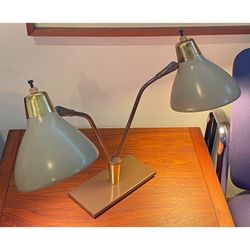 Vintage Art Deco dual cone metal desk lamp