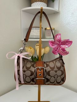 Coach Hampton Signature Buckle Demi Bag