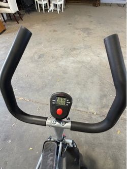 Leg work out machine