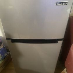 Magic Chef Mini Fridge