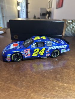 Jeff Gordon #24 2001 Monte Carlo Elite Dupont/Pepsi 1:24 1 of 1800