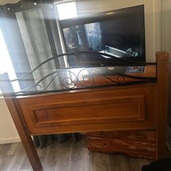 Wood headboard black railing