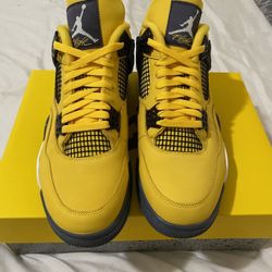 Air Jordan 4 Retro Lightning (2021)