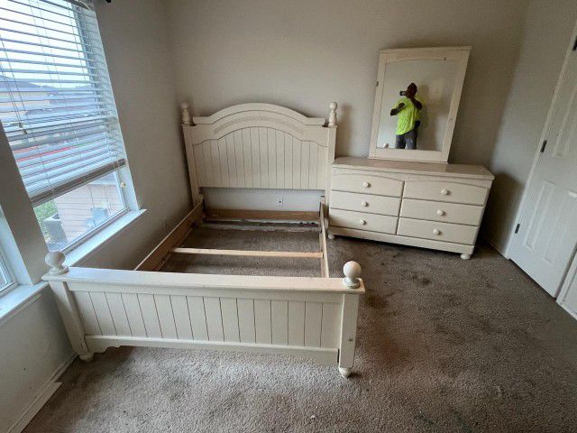 Bedroom Set Perfect To Flip 150 Obo