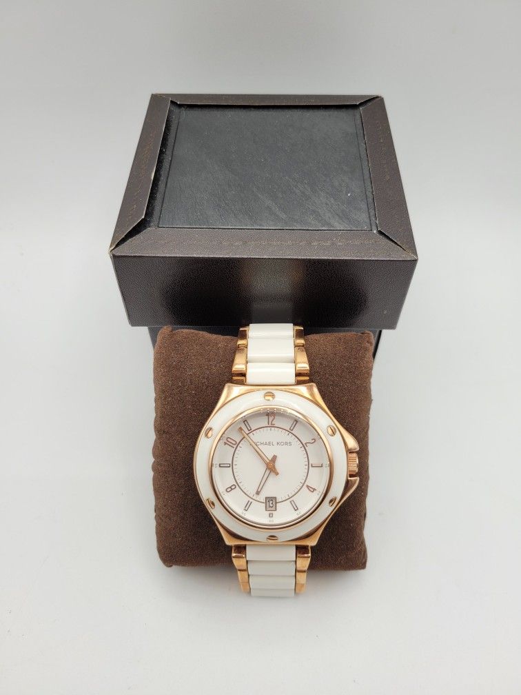 Stunning Michael Kors Ceramic And Rose Gold Watch!