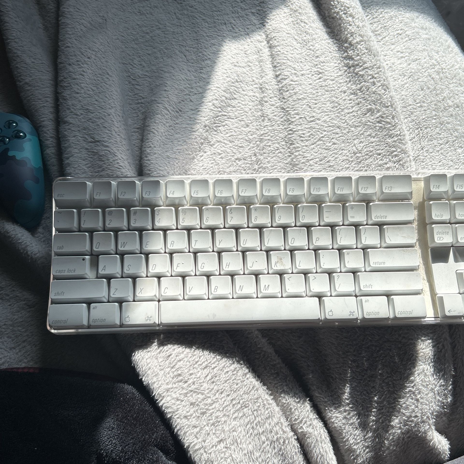 Old Apple Magic Keyboard