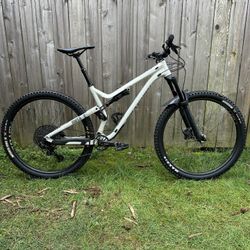 2020 Commencal Meta TR 29, Aluminum, Large Size - Excellent Condition