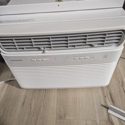 Frigidaire Window AC Unit 