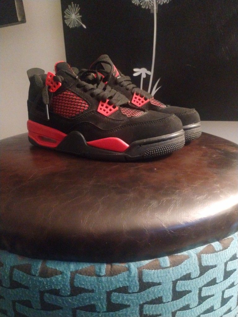 Air Jordan  4 Red Thunder 