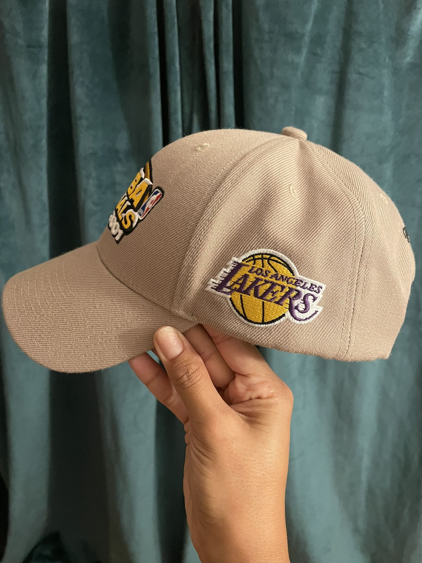 2001 NBA FINALS LAKERS VS 76ERS HAT WITH GREEN BRIM VINTAGE STYLE for Sale  in Torrance, CA - OfferUp