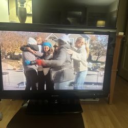 32 inch sharp TV
