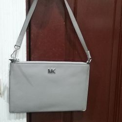 Authentic New Michael Kors Pouches & Cluthches