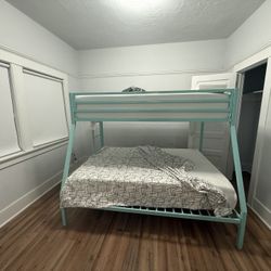 Bunk Bed Twin /full 
