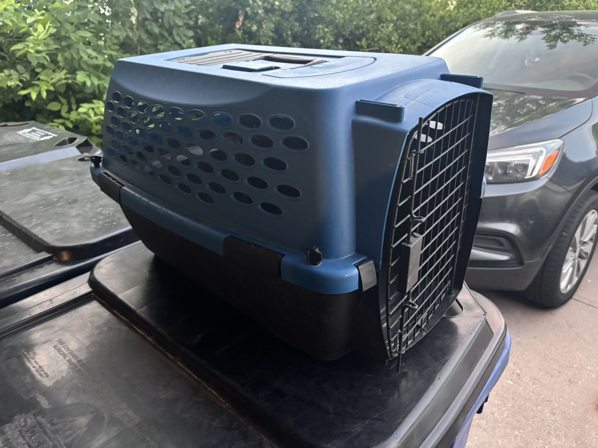 Small dog/ Cat kennel