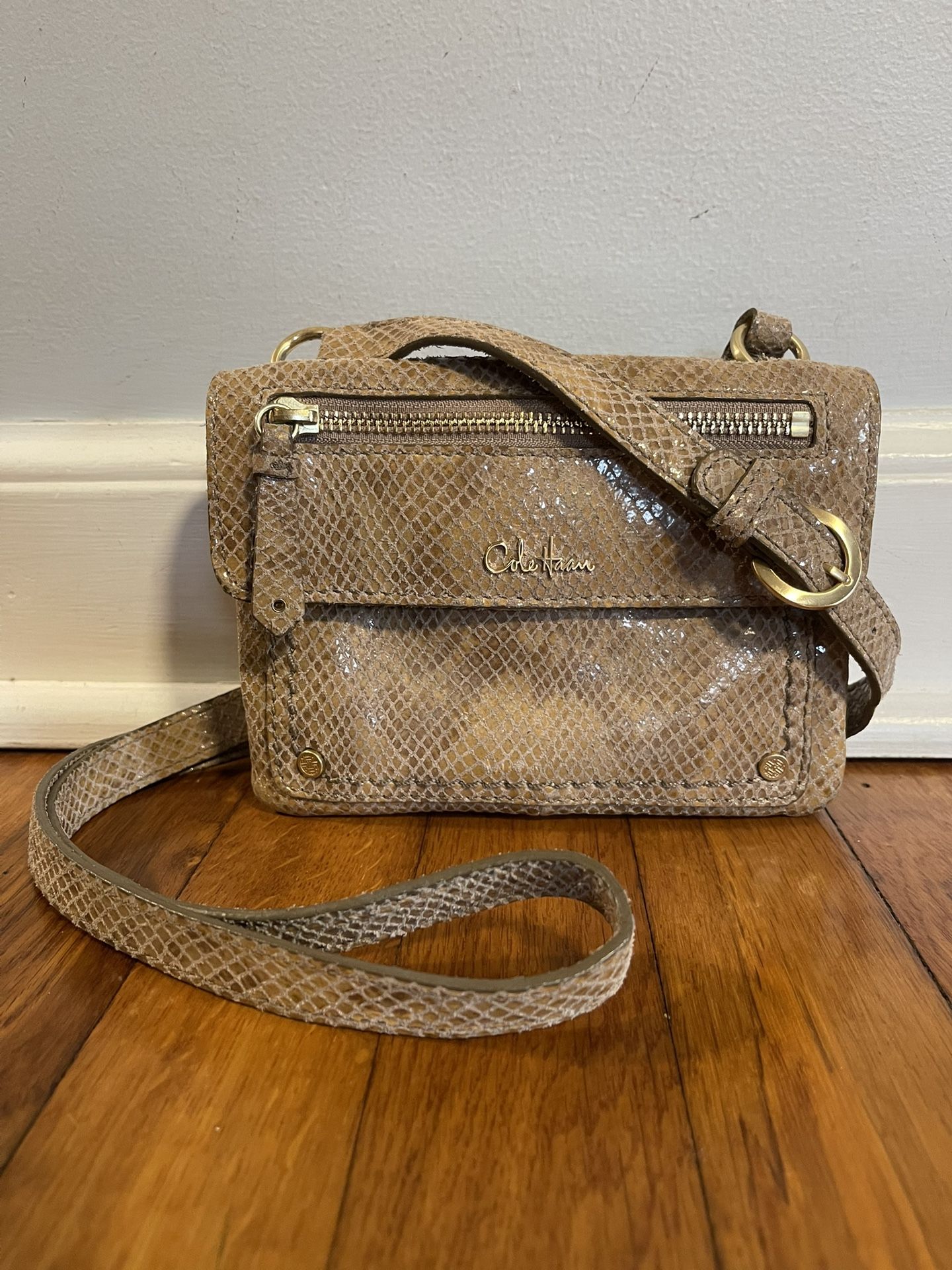 Beautiful Cole Haan Leather Crossbody