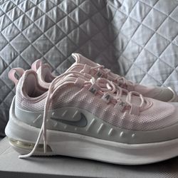 Nike Air Max Axis Woman’s