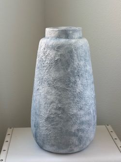Large Modern Textured Decorative Vase – New with Tags