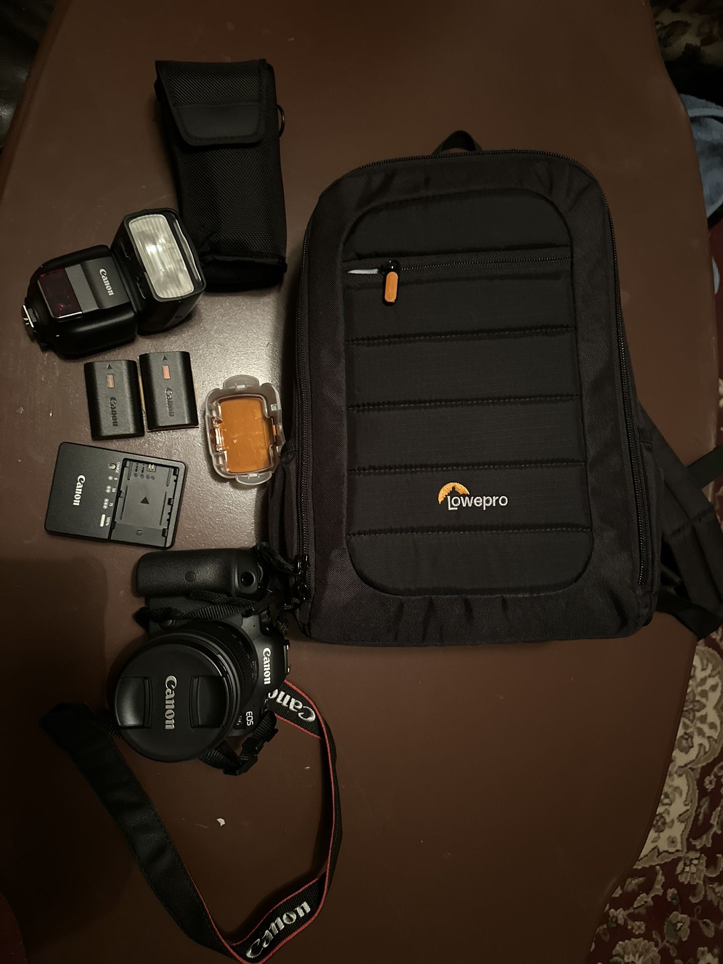 Canon Eos R6 Mirrorless Camera