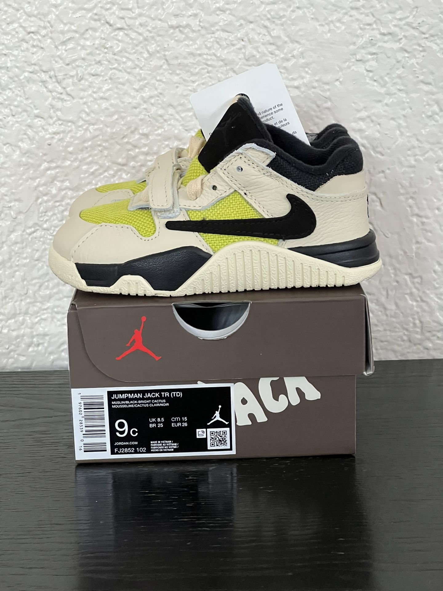 Jordan Jumpman Jack TR x Travis Scott Bright Cactus (TD) Size 9C