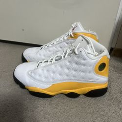 WORN ONCE JORDAN 13 SIZE 9.5