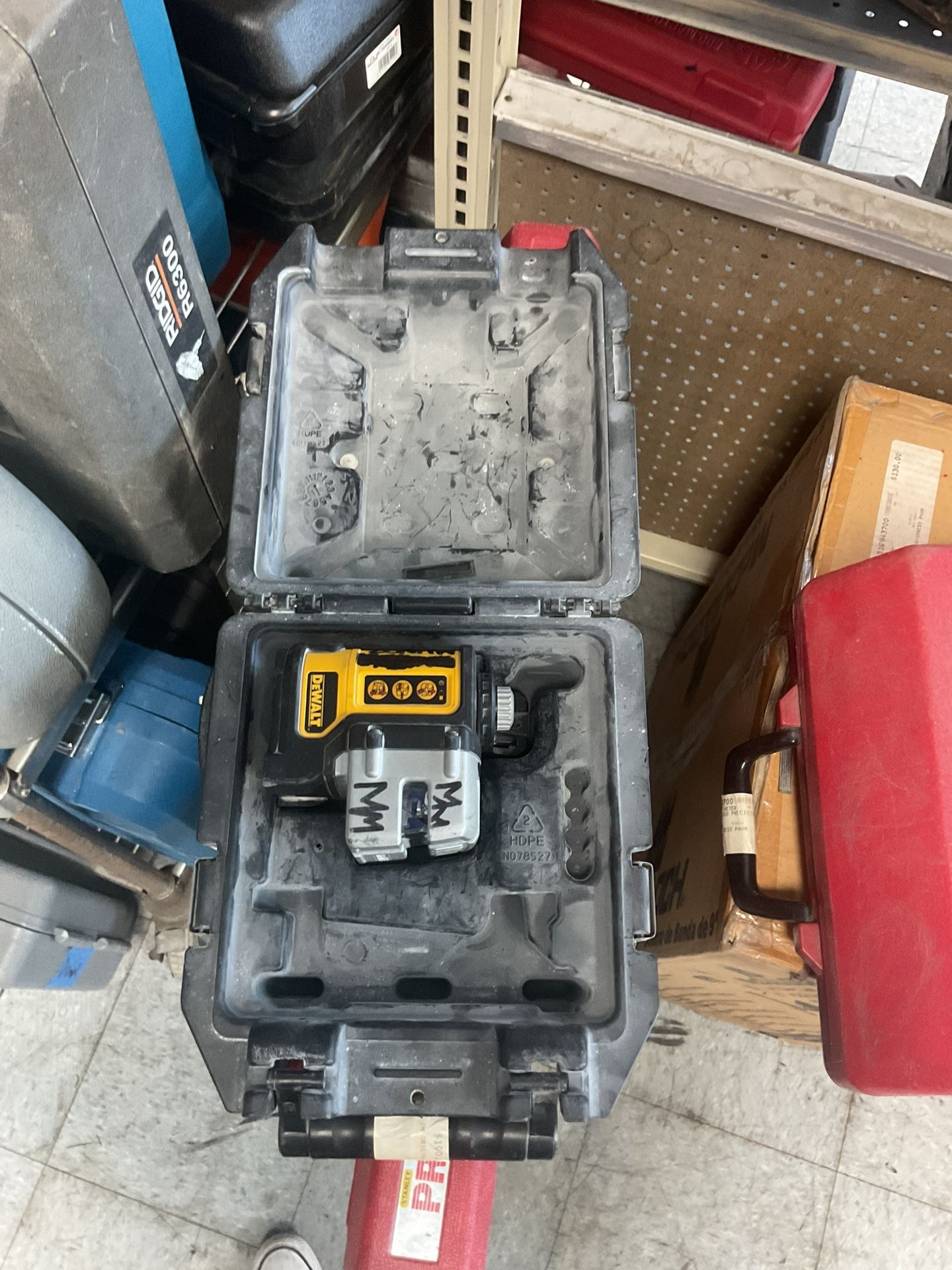 DEWALT 12V MAX Green Laser Level