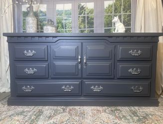 Beautiful Wood Vintage Dresser