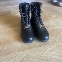 Michael Kors boots for little girls size one barely use