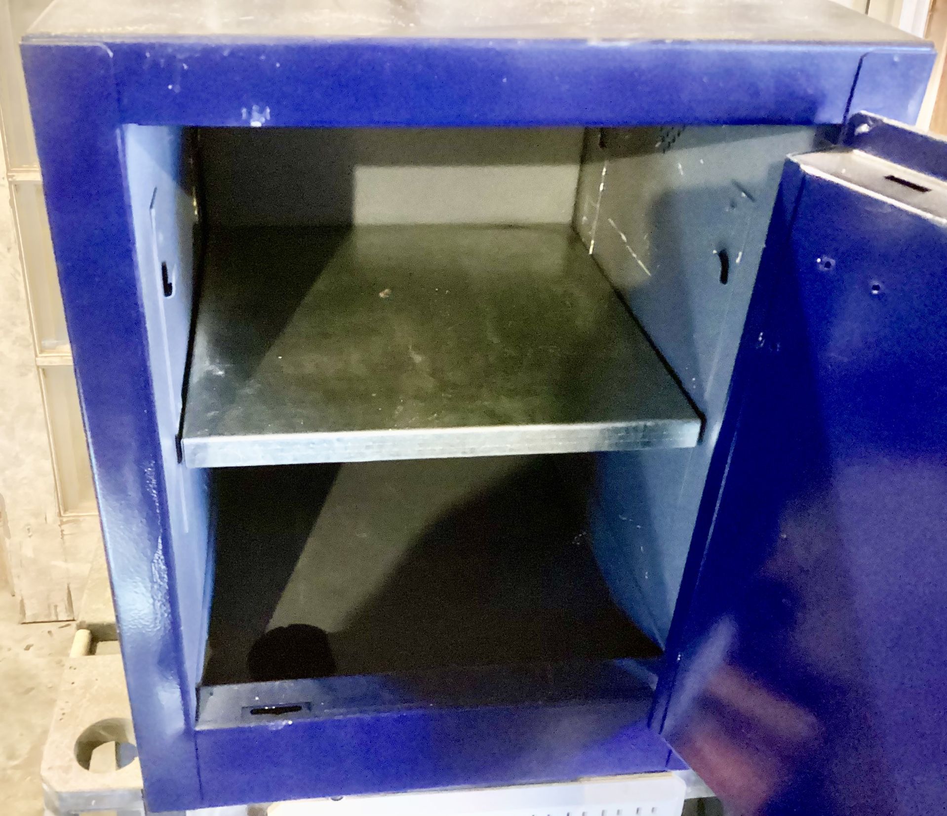 Heavy Duty 4 Gallon Eagle Brand Steel Container.