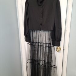 Blusa Negra Con Tul En La Parte Inferir,se Usa Con Pantalon Abajo
