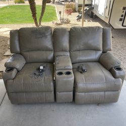 Free RV Electric Recliner Loveseat (fully functional )