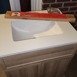 Brand New Vanity 24" Natural Wood Look. 