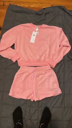 Pink Alo shorts and sweatshirt shirt size medium
