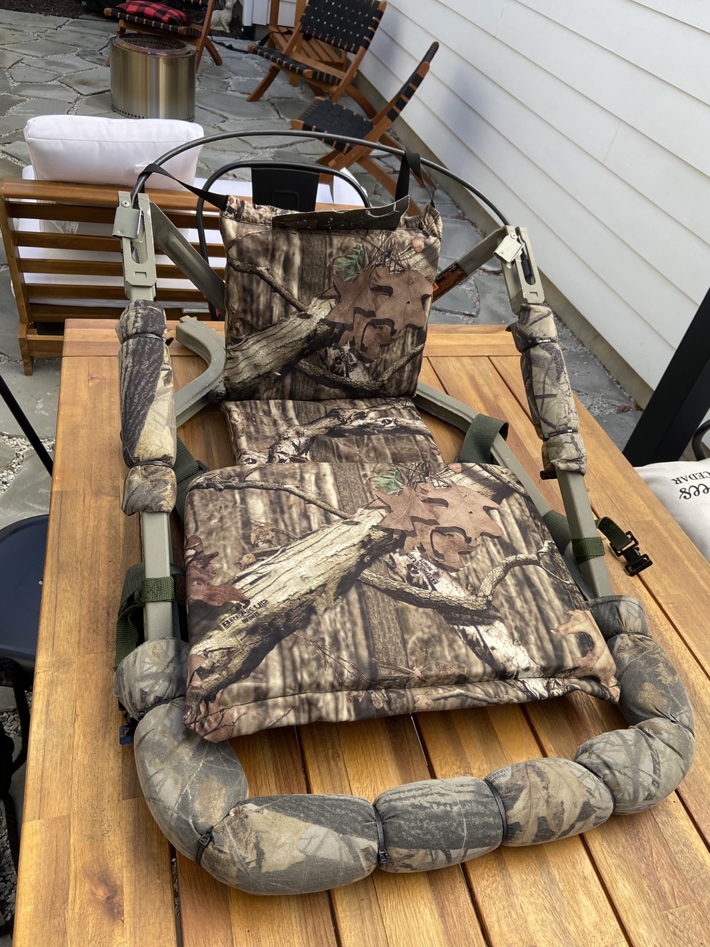 Summit Viper climbing Tree Stand Aluminum With Safety Harness
