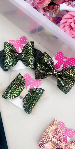 Hair bows