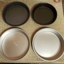 Cake and Pie Pans