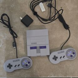Super Nintendo, SNES Mini Classic Console CLV-201 W/ 2 Controllers Cords, TESTED