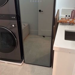 LG CLOSET CLOTHES STEAMER