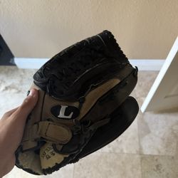 Louisville Slugger Baseball Glove 