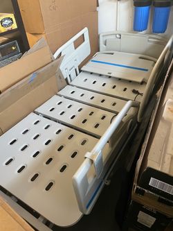 Linak electronic hospital bed w remote for adjustment