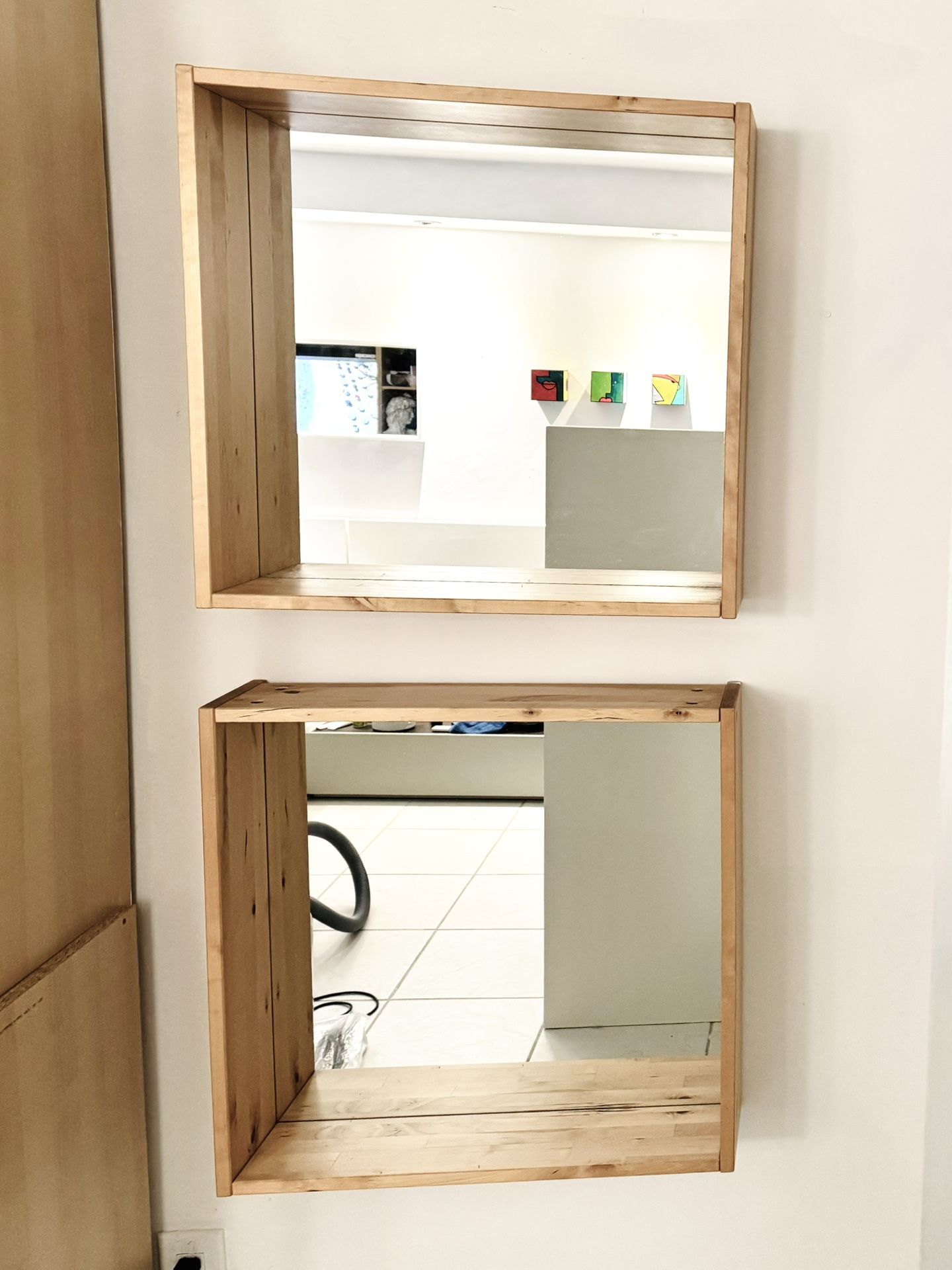 Hardwood Floating Cube Shelf With Mirror