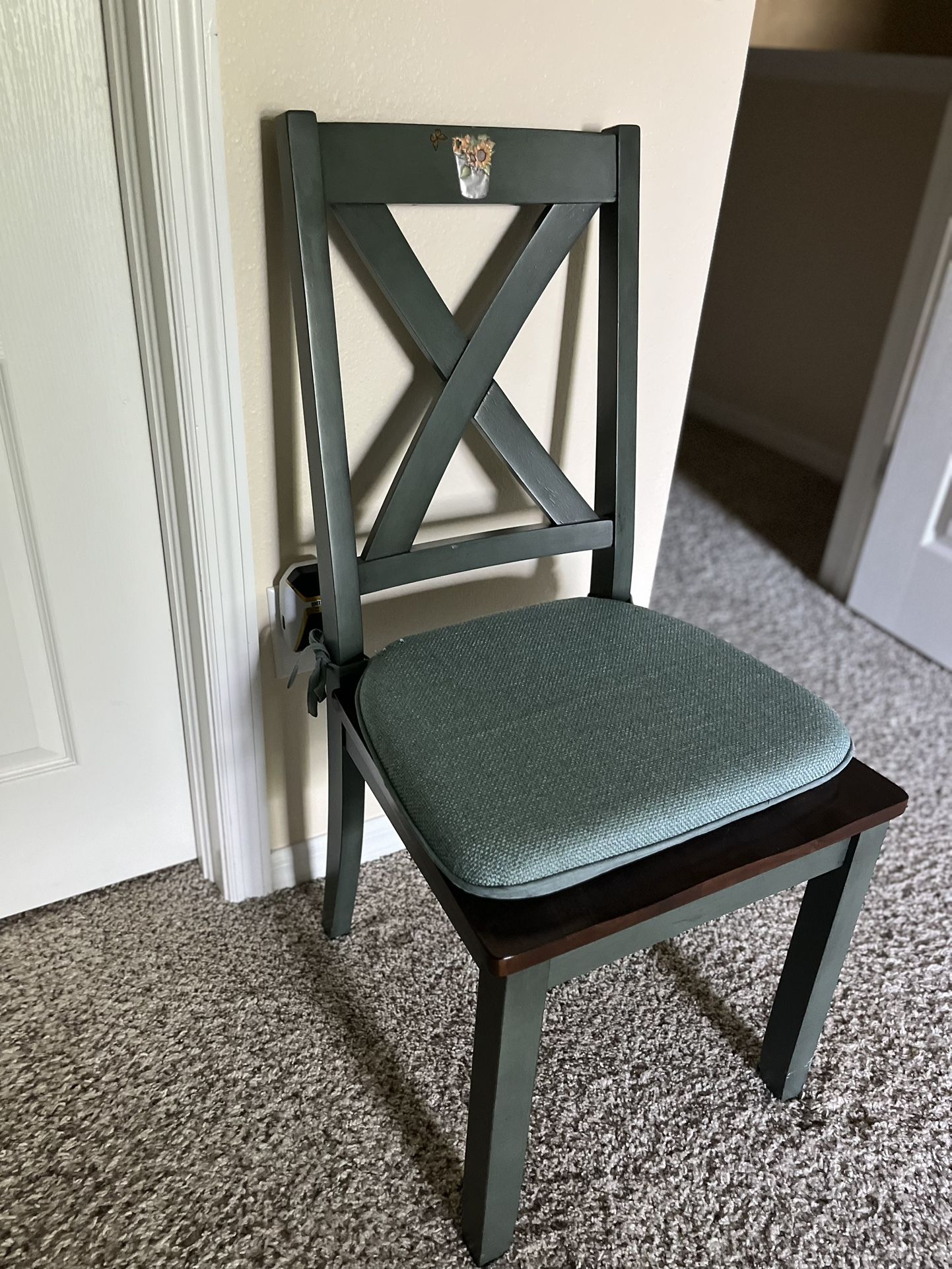 Antique Dining Chair With Cushion