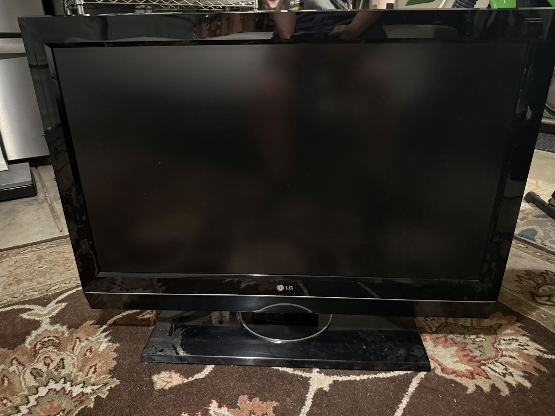 LG 35 Inch TV