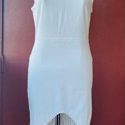 NEW Haute Monde, White, 
S Dress, 
With Lines Of Rhinestones In The Lower Front.
Written Size M, Will Fit S.