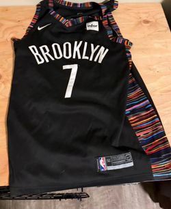 Men’s Brooklyn jersey size large