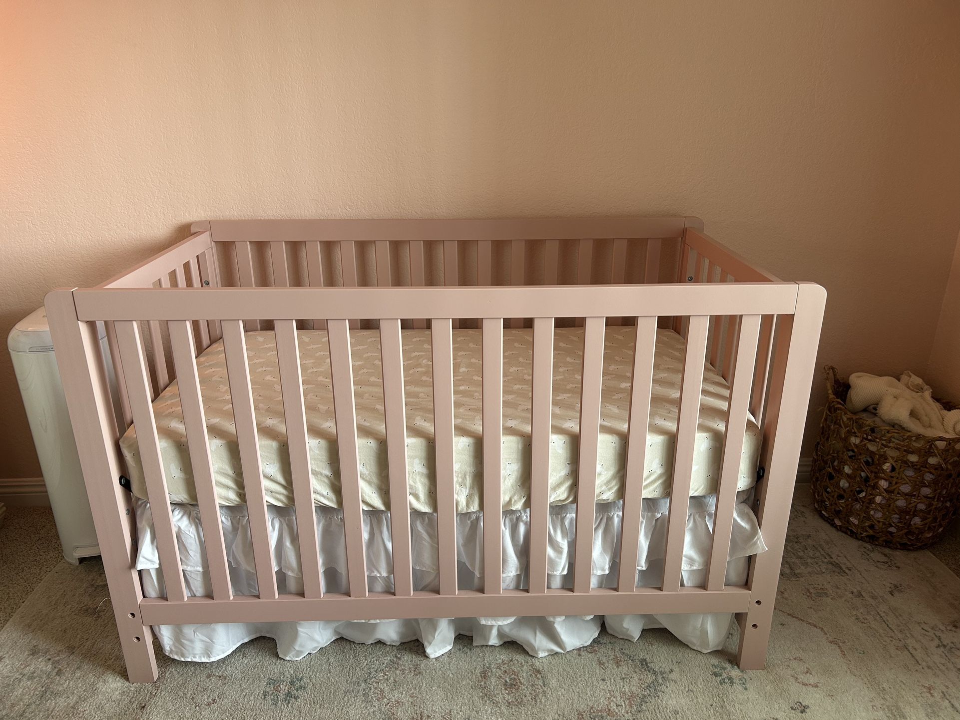 Carter's by daVinci Colby 4-in-1 Low-profile Convertible Crib - Petal Pink