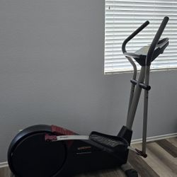 Reflex Step Pro Form 700 Eliptical