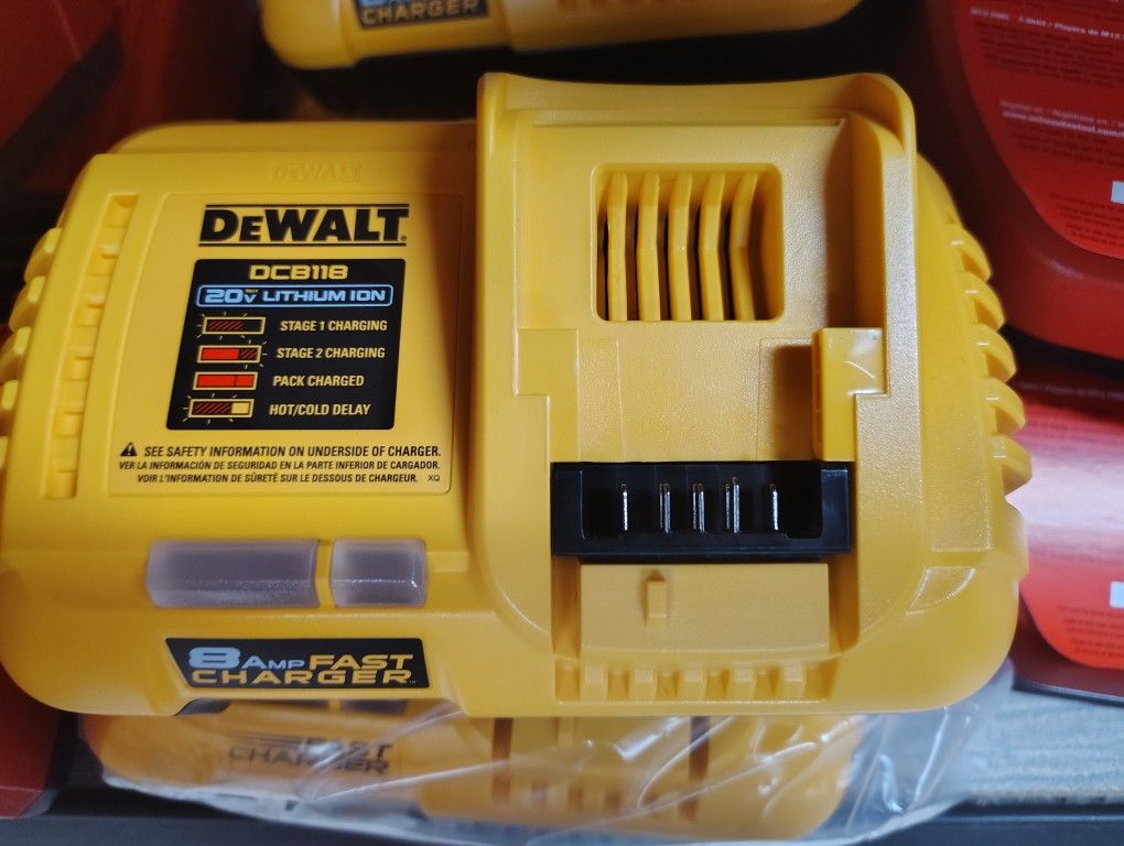 DeWalt Fast Charger