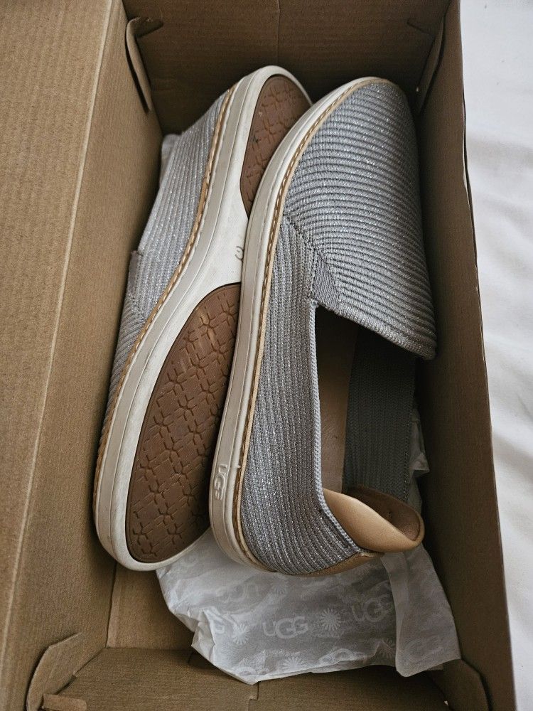 Ugg Slip On Sneakers/tennis Shoes