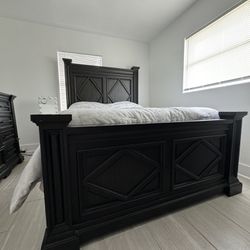 Queen Size Real Wood Bed Frame, Dresser & Mirror