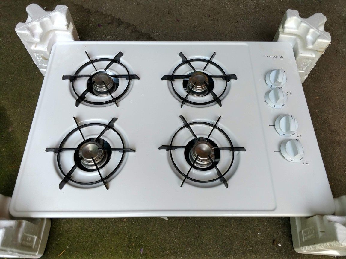 30" Natural Gas Cooktop, NEW, Porcelain White Surface, Steel grates - $95 (Edmonds)